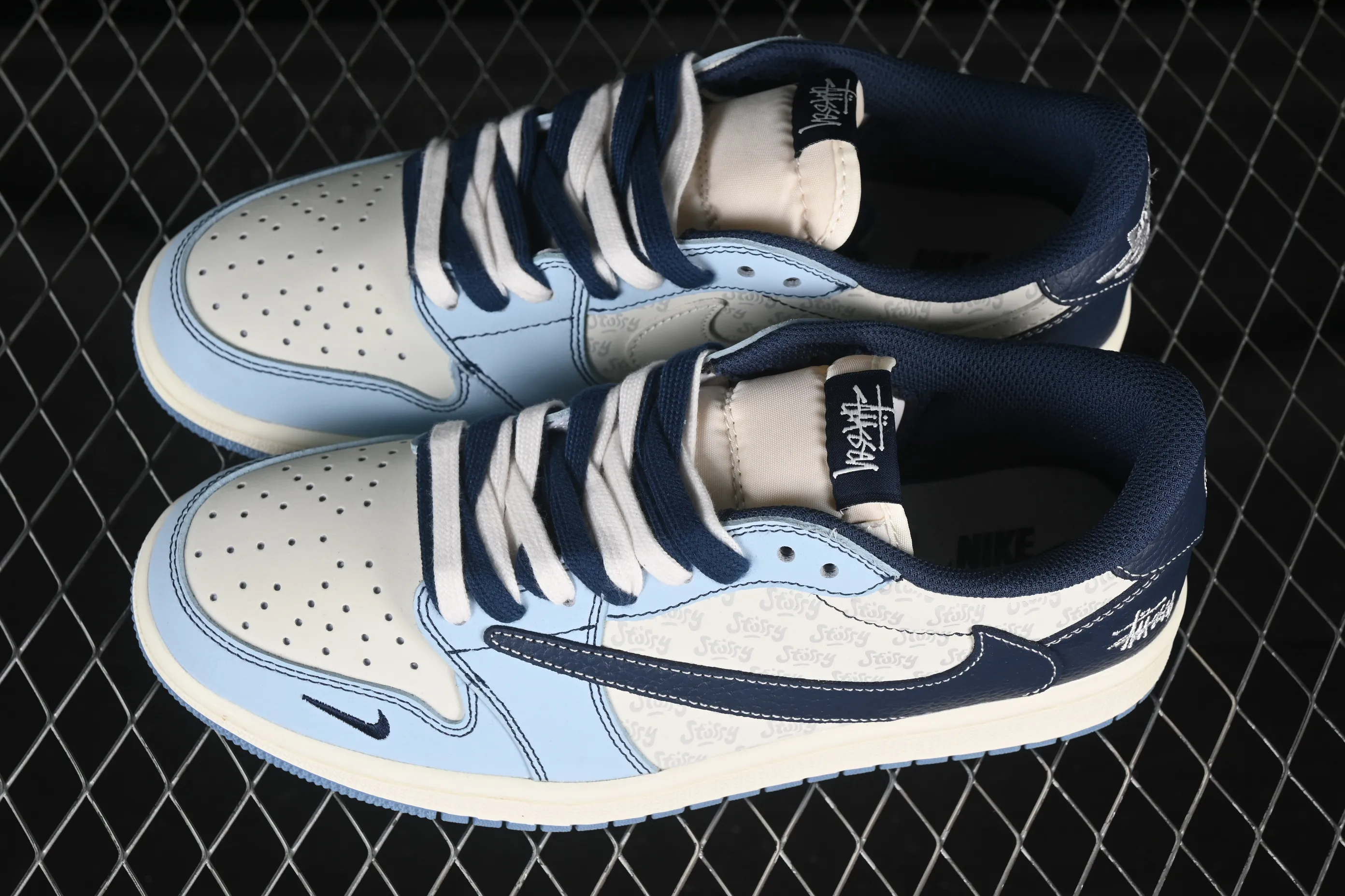All categories Air Jordan Jordan series basketball shoes Air Jordan 1 Low High-end customized low-top sneakers Travis Scott x Fragment Design x Air Jordan 1 Low OG SP AJ1 Stussi co-branded white and blue stitching low-top cultural casual sneakers XZ5749-010